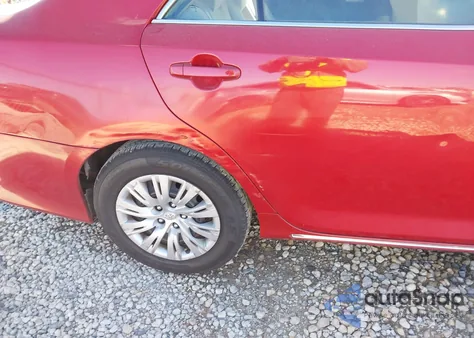 2013 Toyota Camry Le z USA, uszkodzony, nr VIN 4T4BF1FKXDR302840